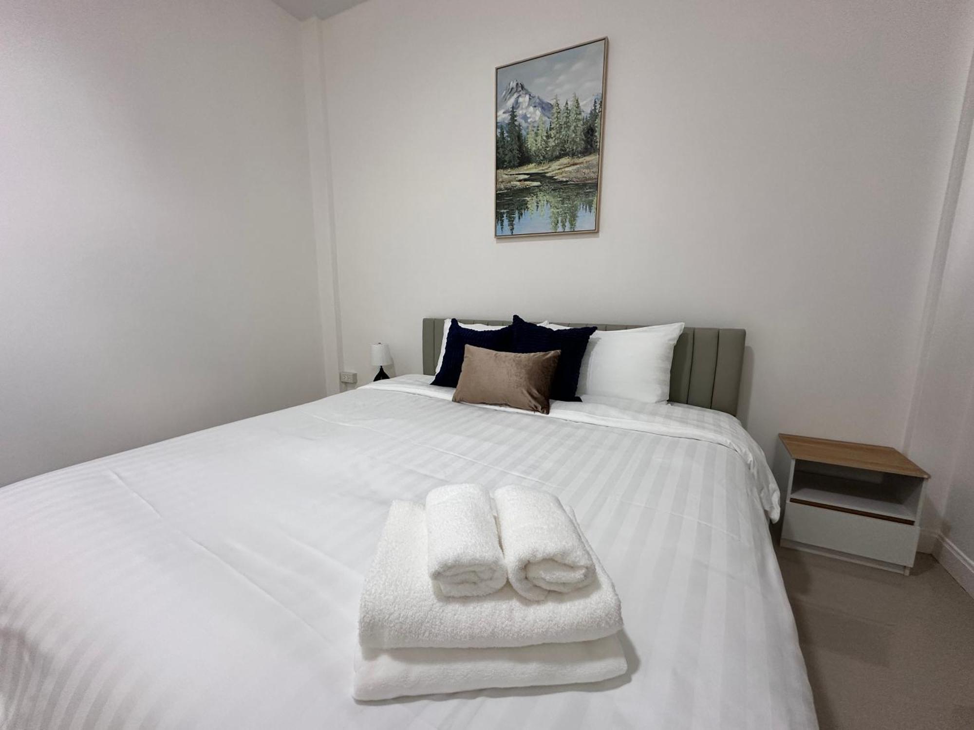 Home Living 8 At Hat Yai Ban Kho Hong Exterior photo