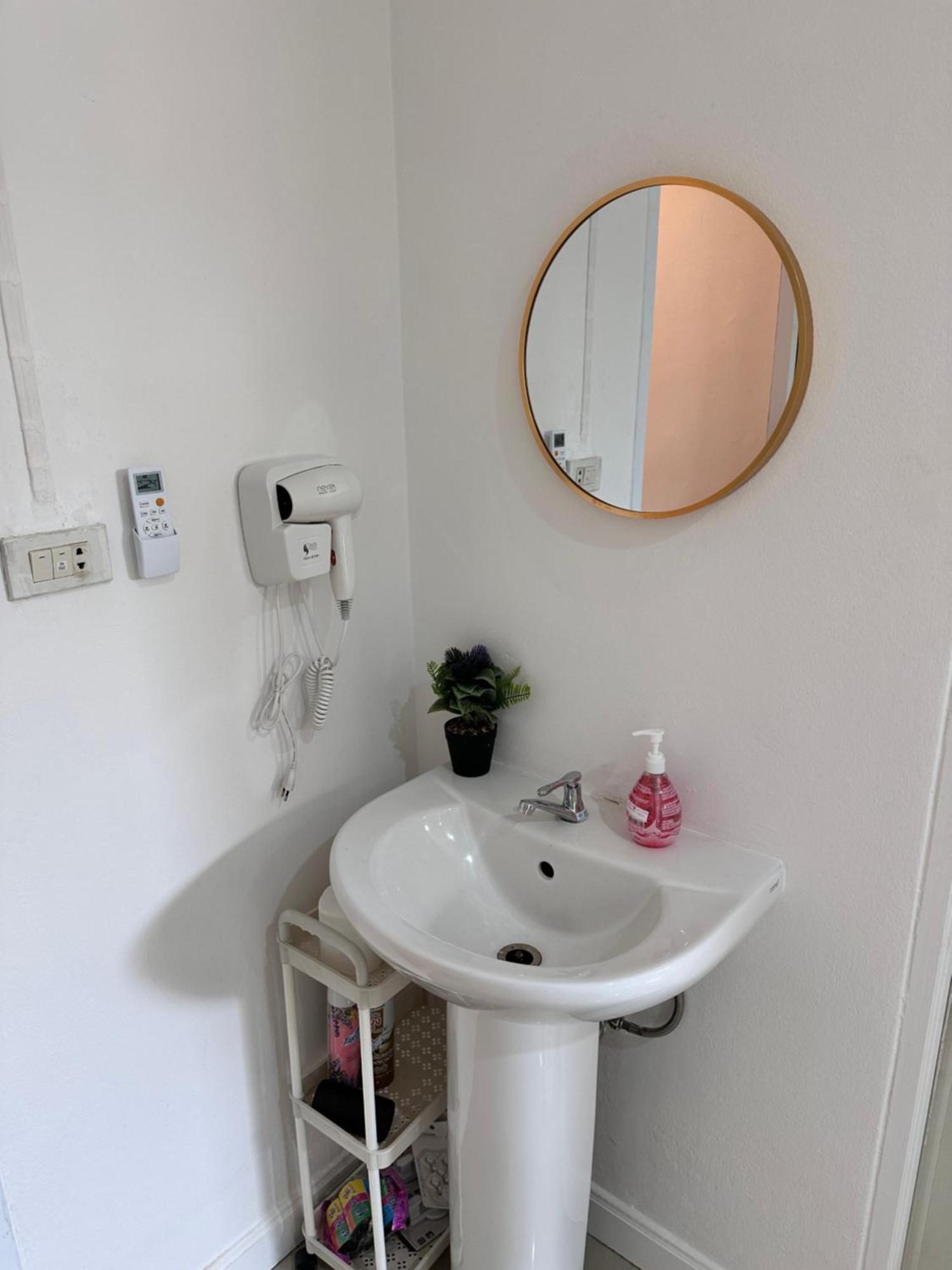 Home Living 8 At Hat Yai Ban Kho Hong Exterior photo